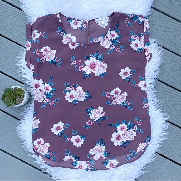 Tops - Floral Pattern Short Sleeve Top